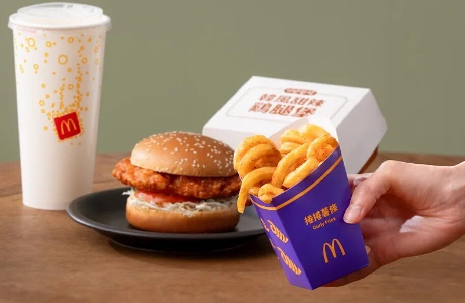 麥當勞「捲捲薯條」單點66元,套餐加購價59元。另外還有「捲捲薯條配餐」。圖/麥當勞提供