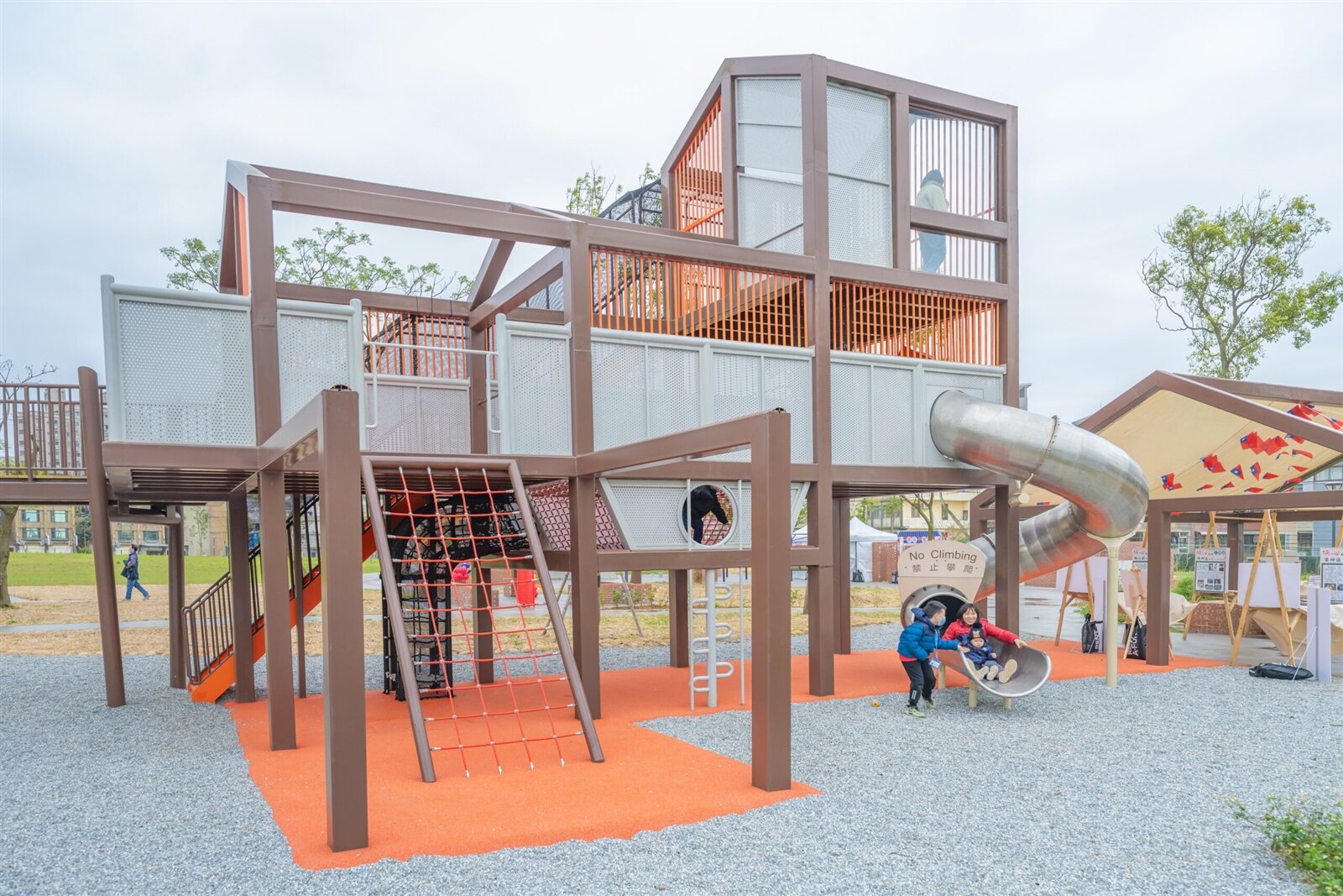 楊梅四維兒童公園融入眷村文化,打造兼具樂趣與創意的遊憩空間。圖:新聞處提供