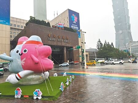 雙北世界壯年運動會17日將在台北大巨蛋舉辦開幕式,並安排選手大遊行,台北市政府周邊將自上午10時至晚間7時交通管制。(徐佑昇攝)