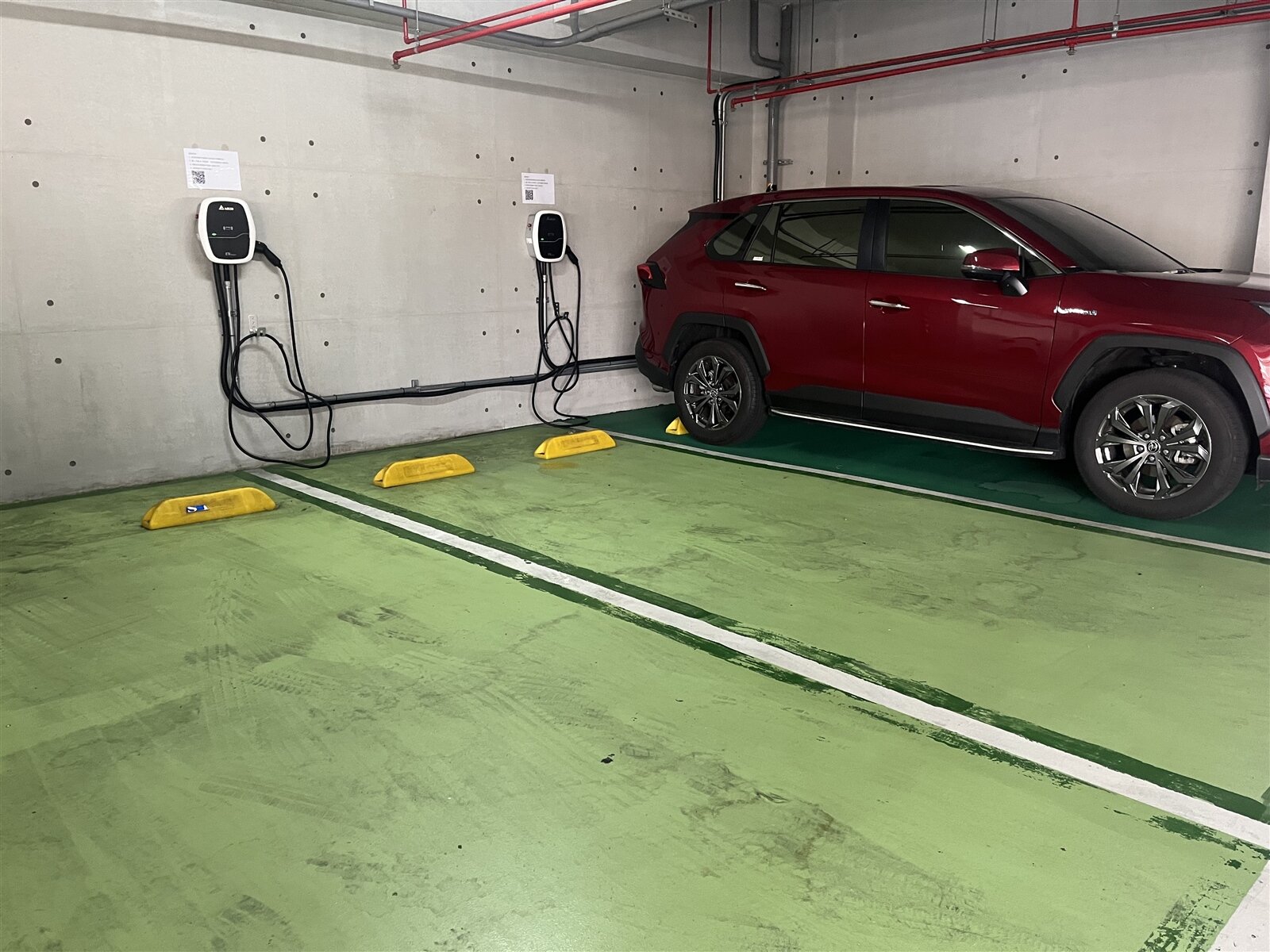 台南市截至今年3月已有8452輛電動車,不過公寓大廈共用電動車充電設備補助,尚無人申請。記者吳淑玲/攝影