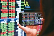 鮑爾絲毫不為川普施壓所動　Fed 決策五要點一次看