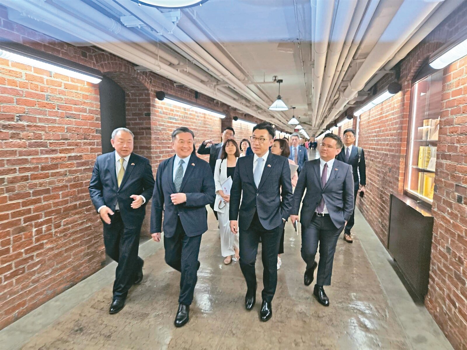 我國跨黨派立委團五月二日結束訪美行程,訪團成員證實,台灣在第一輪談判中,與南韓、越南並列「優先四國」。記者陳熙文/攝影