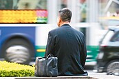 中高齡勞工　四年要增48萬人　勞部推動僱用、就業獎勵