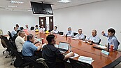 碳費元年！高市首創「自主減量計畫輔導團」　進廠助企業取得優惠費率