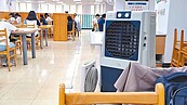 淡水水碓圖書館空調故障　學子慘了