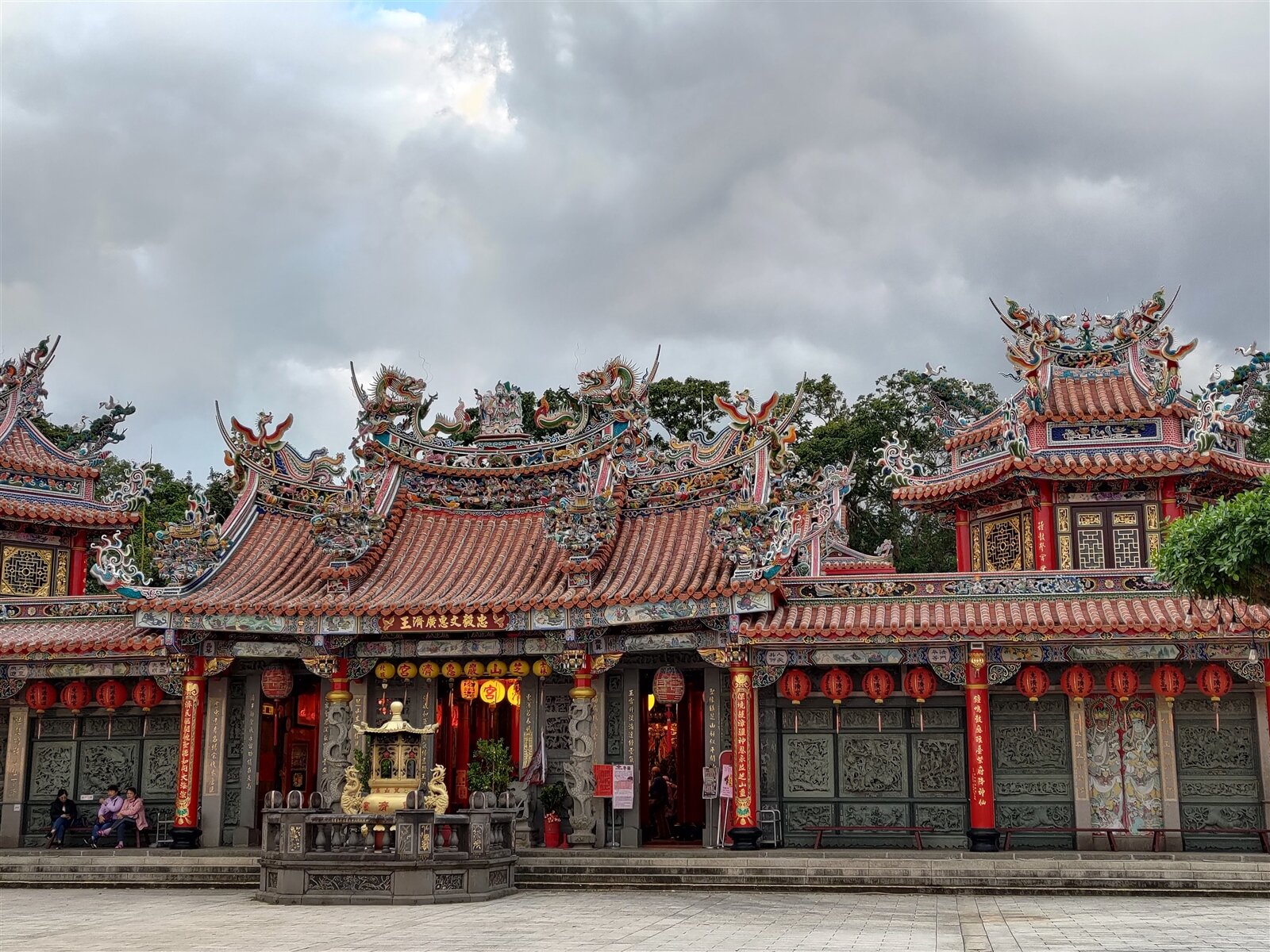 今年2月,文化部剛通過確認芝山岩升格為國定遺址,有議員再接獲惠濟宮陳情盼蓋電梯,北市公園處近期將開芝山岩電梯工作坊,引發居民質疑恐違法。記者林麗玉/攝影