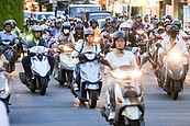 你有嗎？機車裝1物恐被罰1800元　一票車主驚呼：完全不知道