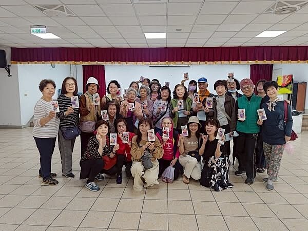 中興里-擴香花卡片DIY