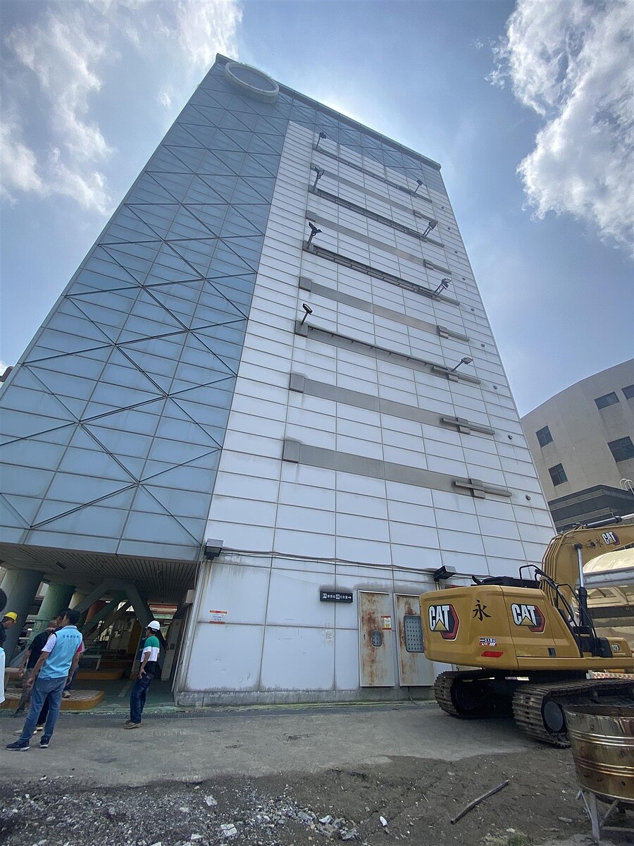 員林市火車站旁的立體停車開拆，前方民權街也將拓寬，地方期待能活絡商圈。記者林宛諭／攝影