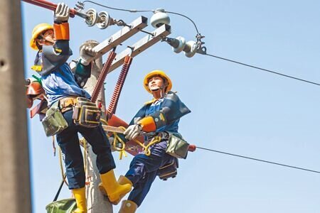 油電糖水四大國營事業招考386人,其中以電機類別招考88名為最多。(本報資料照片)