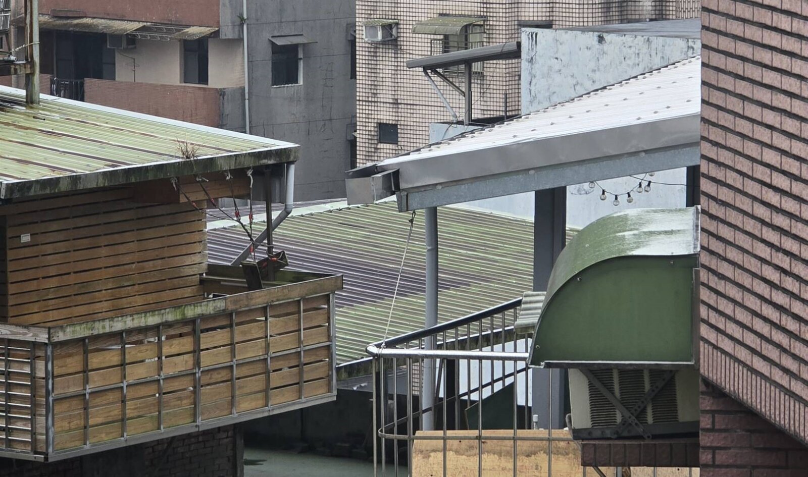 法官表示,現代社會,都會地區人口密集,住戶緊鄰而居比比皆是,彼此日常生活難免相互影響,很難完全避免影響鄰居,如非蓄意騷擾或時間顯有不當,應在生活容忍範圍。示意圖非案件現場,記者游明煌/攝影