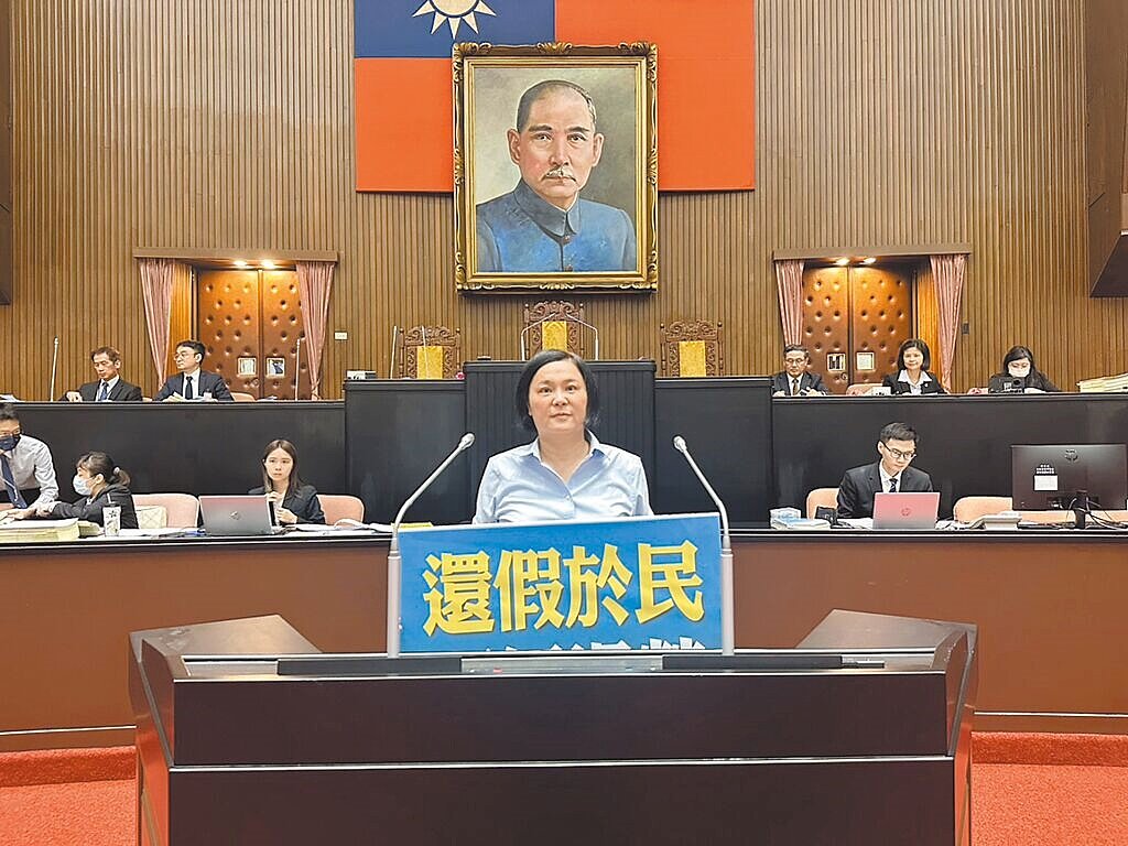 立法院9日三讀通過將8月23日訂為「八二三紀念日」,同時也將10月25日改為「台灣光復節暨金門古寧頭大捷紀念日」,國民黨立委陳玉珍感謝黨籍同志及民眾黨立委的支持。(陳玉珍立委服務處提供/于家麒金門傳真)