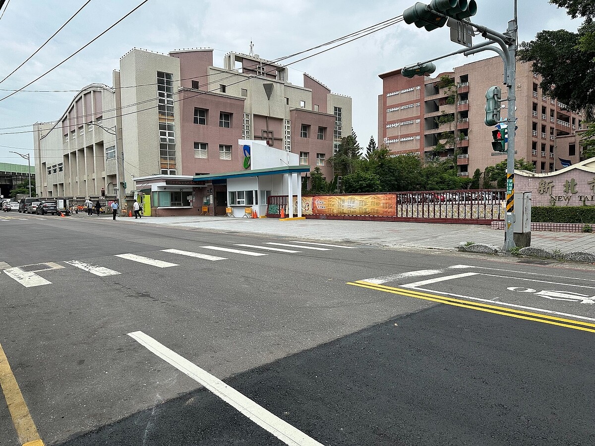 國中會考明登場,新北部分考場周邊道路開放臨停接送。圖/新北市交通局提供