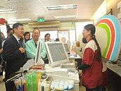 全台首創　24小時不打烊旅遊資訊站美濃試辦