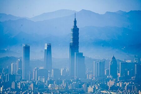 圖為台北清晨籠罩在薄霧之中。(示意圖,本報資料照片)