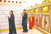 鍾東錦籲　全縣納骨塔價格統一