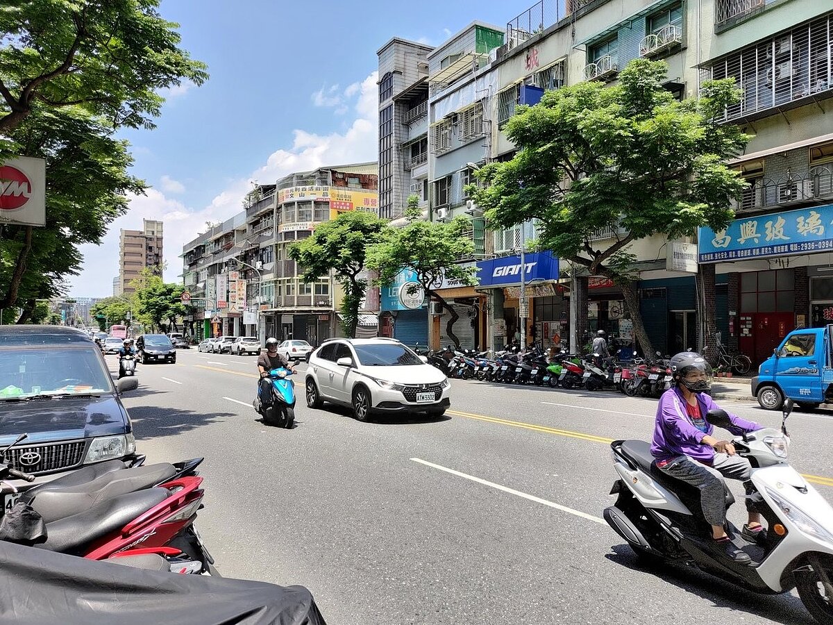 位於北市文山區環狀線南環段Y4、Y3站交接的木柵路一段,有上百戶居民沒畫入7599公劃區,里長質疑成7599政策孤兒。記者林麗玉/攝影