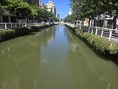 高雄幸福川變黑發臭　居民憂偷排廢水　水利局說話了