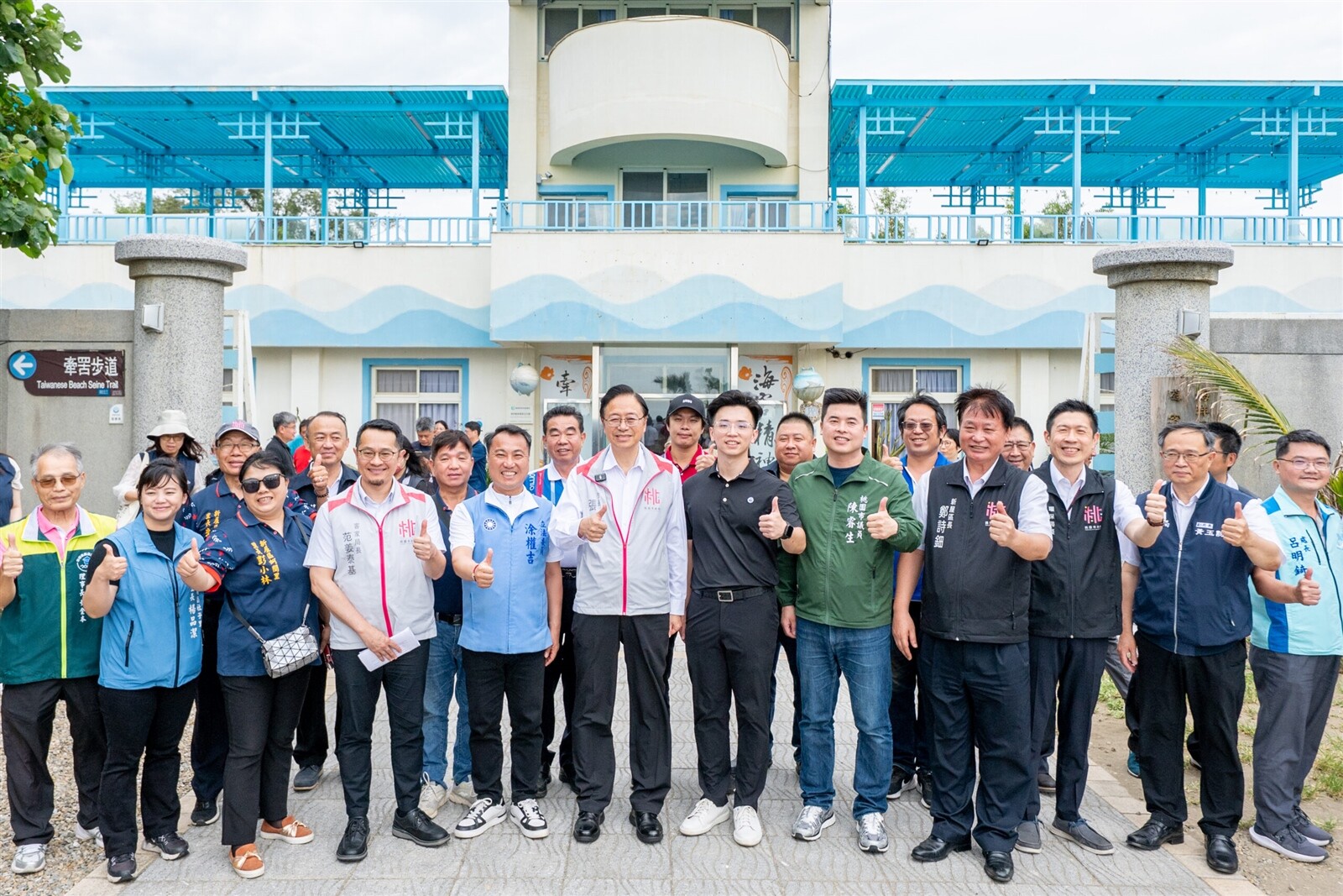 桃園市長張善政下午前往新屋區,視察海洋客家休閒農業區。圖:市府提供
