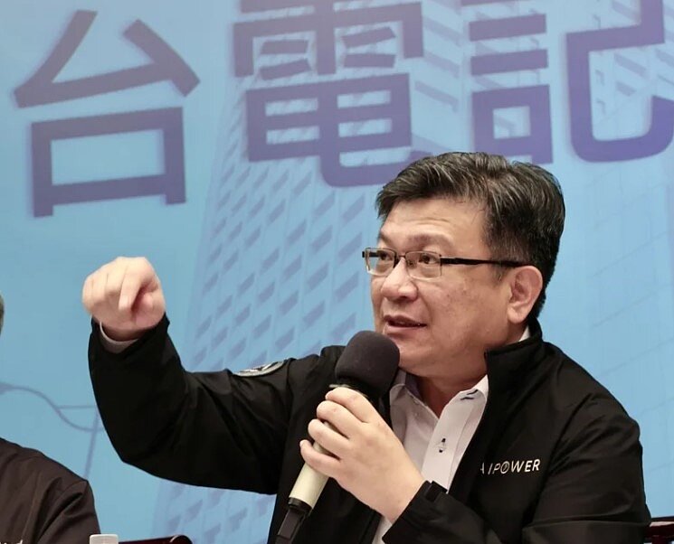 台電董事長曾文生透露目前核三廠停機後現況,若要重啟還有多道關卡。圖/記者黃義書攝影