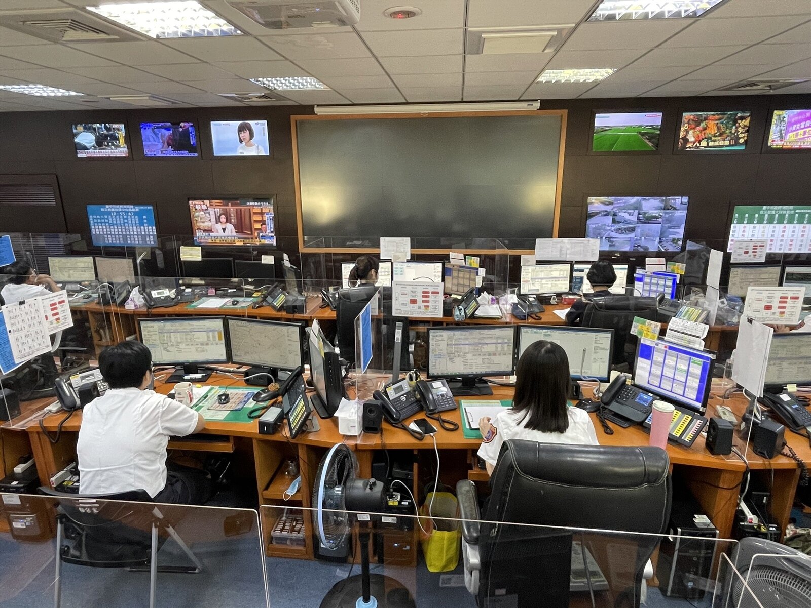 台中市消防局在今早10時許獲報,北屯區昌平路二段大樓傳出疑似瓦斯外洩的氣爆意外。圖/本報資料照