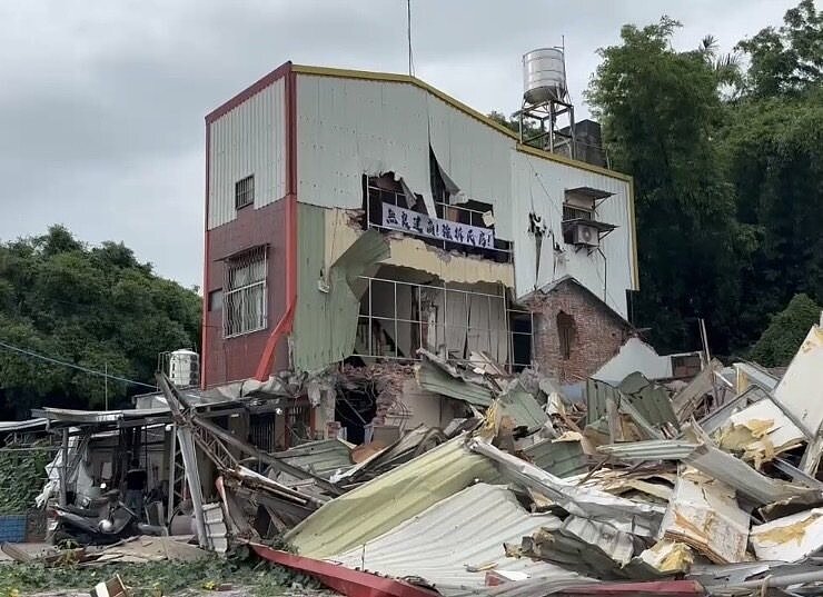 員林市大埔里游姓祖厝疑產權糾紛，子孫賣地繳稅金，94歲老先生住老屋，未拿到拆遷費，日前卻人直接拆房，已提告。圖／民眾提供