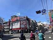 高雄上千面選舉看板僅40件合法　陳其邁：議會同意就拆