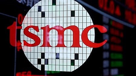 
台積電在COMPUTEX展的利多加持下，21日股價最高攻上999元，距千元大關僅一步之遙。圖∕本報資料照片
