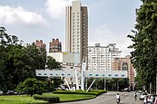 半導體穩健驅動！台灣經濟與房市基本盤靠它撐
