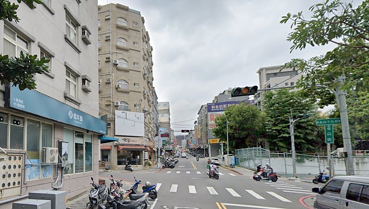 金山街接近竹科,地段優,有地土開出百萬元單價的建地要賣。圖/google map