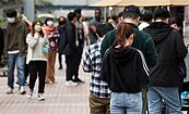 勞動部公布職類別薪資　機師月薪32.3萬居冠、房務員不到3.1萬