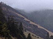 雪山東峰森林火災　疑登山客用火不慎引發