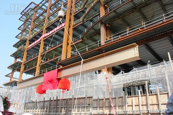 實現司法為民目標,彰化新建司法大廈進行上樑。