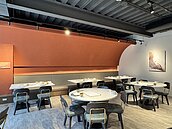 單店年銷萬隻烤鴨！40年名店「九華樓」插旗台中