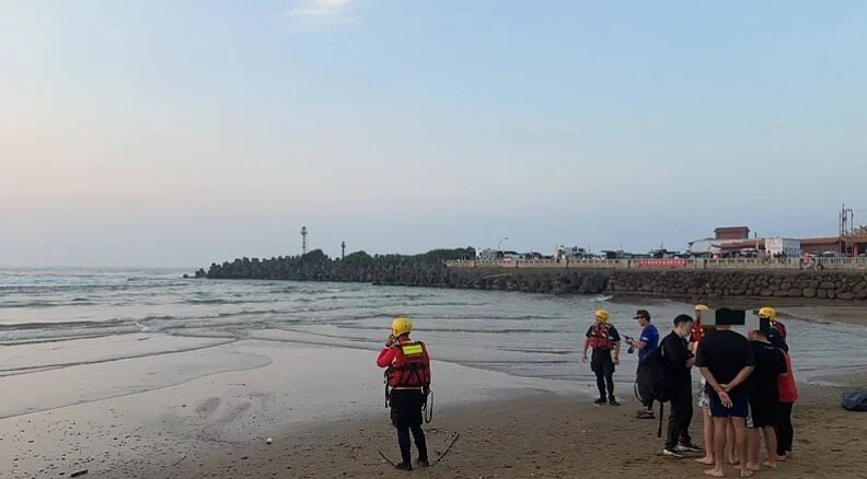 8學生貢寮戲水美男大生遭浪捲,搜救未獲。圖/記者游明煌翻攝