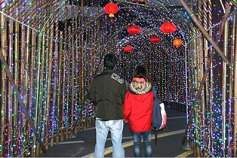 點亮年樹,宜蘭年味濃。