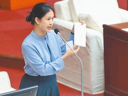 
民進黨台北市議員林亮君表示，目前北市僅少部分公營場館有提供生理用品索取的友善服務，市府應全面盤點轄下為民服務機關與公營場所，準備生理用品供有需要的民眾索取。（本報資料照片）
