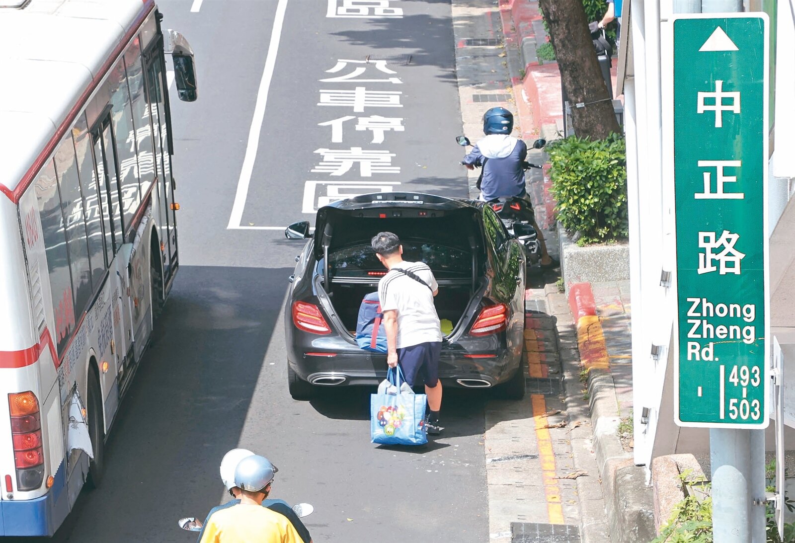 內政部要求全國中正路改名，引發地方反彈，內政部昨天改口，將在取得共識後再依法推動。 記者曾吉松／攝影