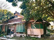 新竹高商日式宿舍暫定古蹟仍住人　會勘部分被拒