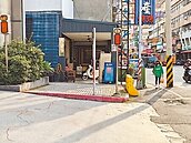 推大眾運輸　接駁、步行環境成關鍵