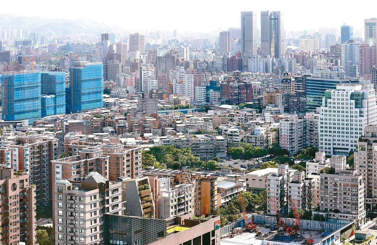 據金管會統計,2025年4月底國銀房貸逾期放款餘額已連九個月走升到84.4億元,逾放比同步攀升到0.08%,連袂寫44個月和33個月新高,其中逾放比更在連續半年維持0.07%後首度跳升,反映房市違約風險擴大。聯合報系資料照