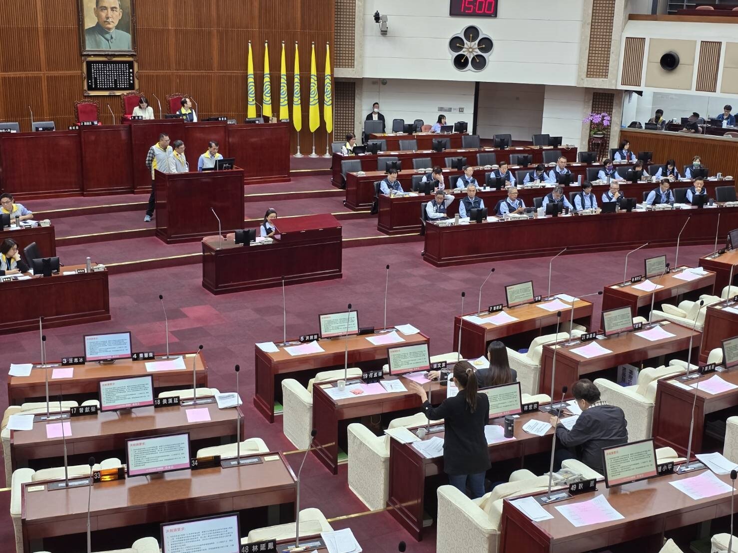 台北市議員洪婉臻說,民營停車場爭議多,查閱5年資料,就有191件消費爭議,市府處理的僅有10件,裁處率低。記者邱書昱/攝影