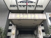鄰居陽台菸抽不停　夫妻靠這招打官司杜絕二手菸