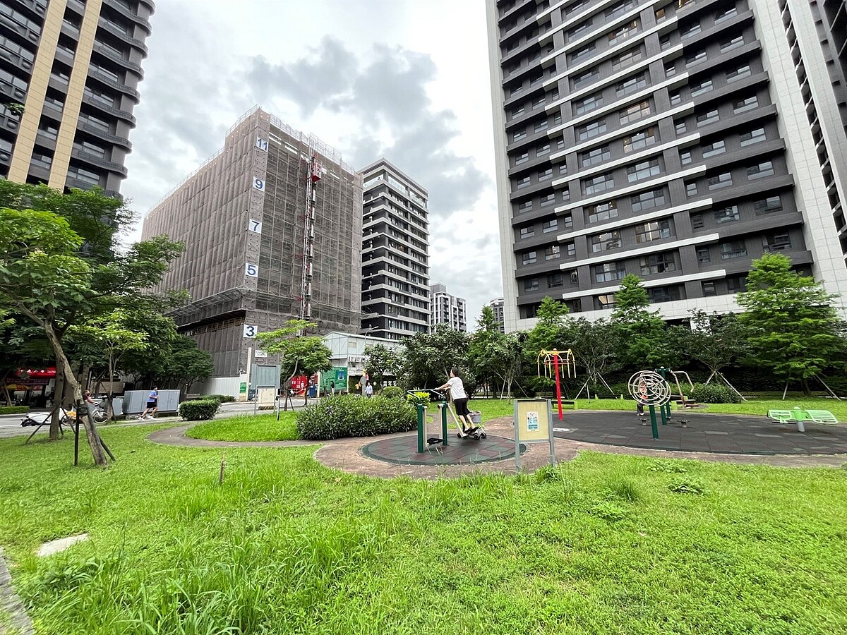 永慶盤點2025年第一季全台各行政區預售屋交易表現,交易量居冠的是新北市中和區,第一季累計成交638戶,相當於每天成交7戶。房市示意圖/永慶房產集團提供
