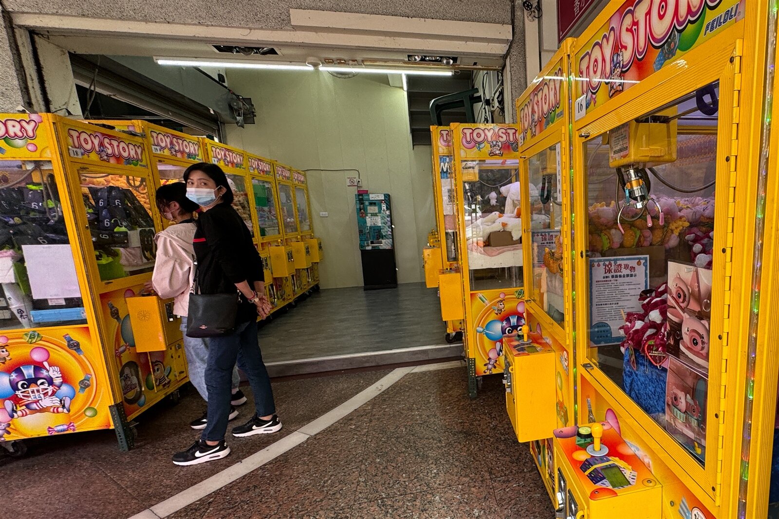 台中有1632家夾娃娃機店家,居全國第一,民代反映夾娃娃機氾濫,亂象叢生,呼籲市府聯合稽查。本報資料照片