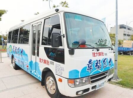 彰化縣員林市幸福巴士原合約在去年厎到期,市公所重新招標,至今已流標6次,幸福巴士只好停駛。(本報資料照片)