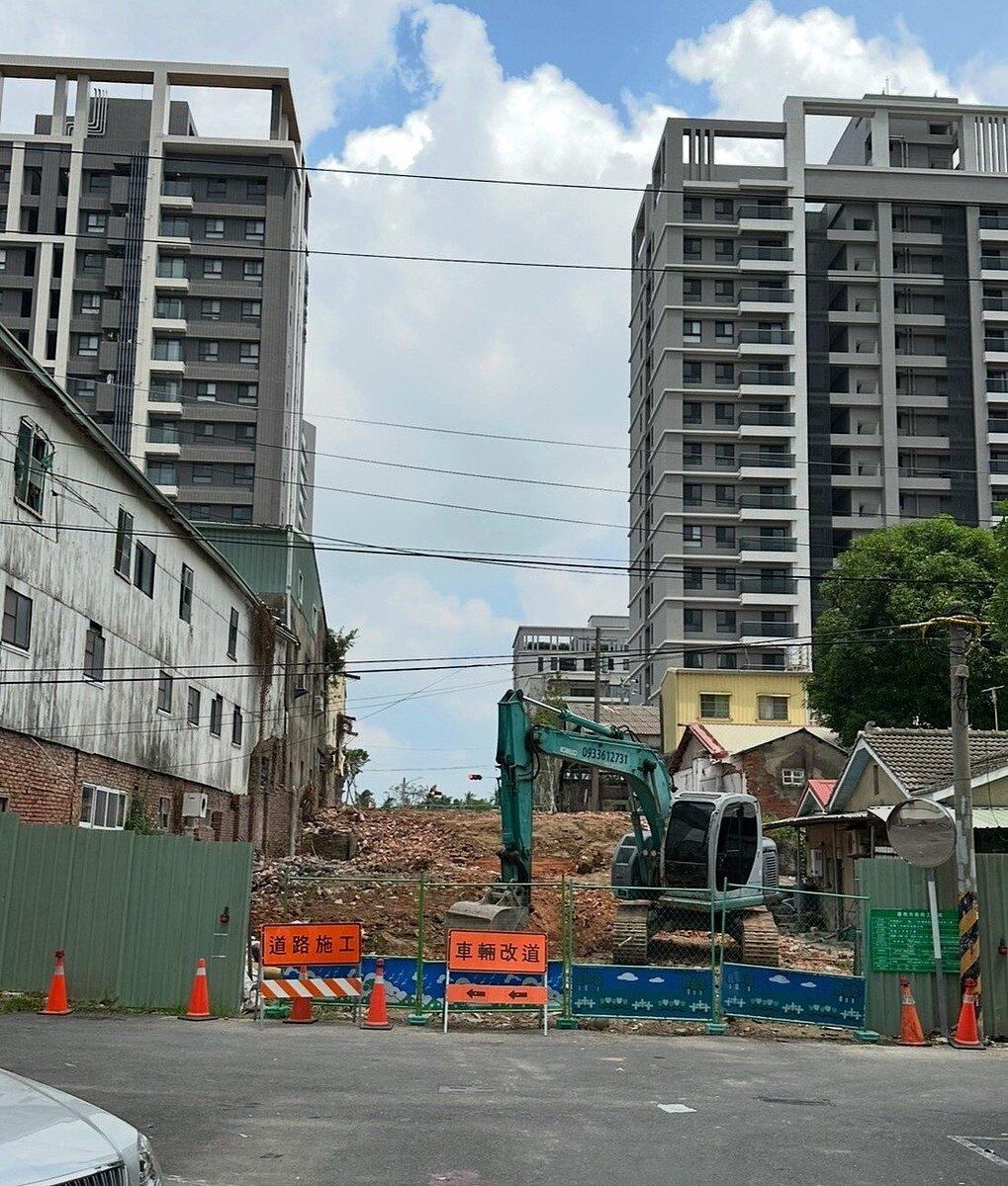 台南市永康區次17-3號道路(光復里活動中心旁)開闢,因文資調查停擺逾10個月。圖/台南市議員李鎮國提供