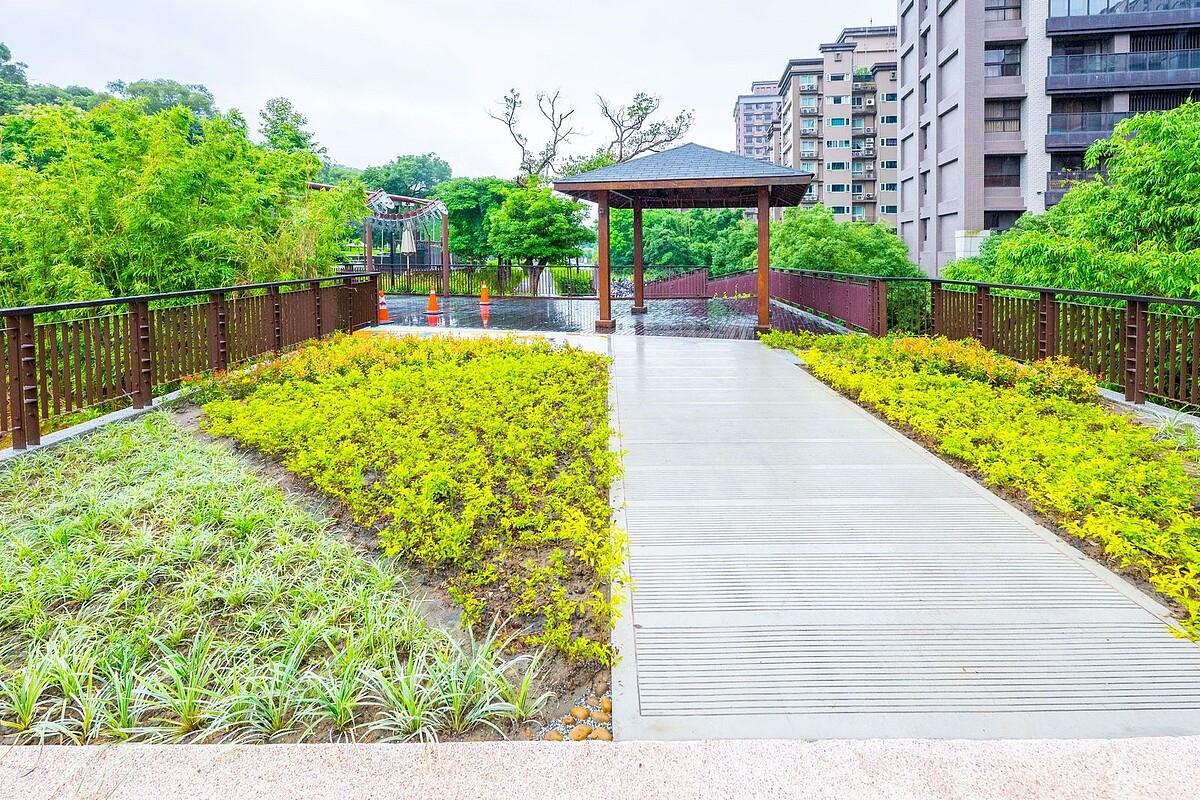 民有十街道路拓寬工程啟用。圖/桃園市政府提供