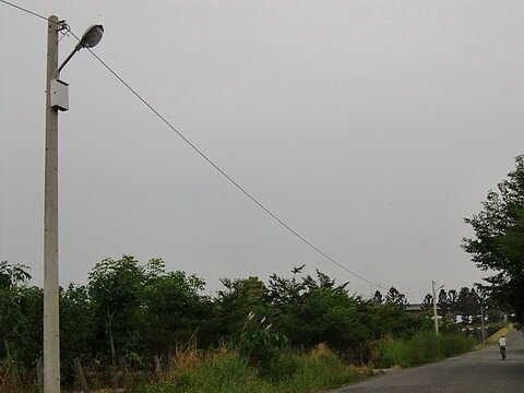 台中市路燈更換為LED燈,反而經常故障。
