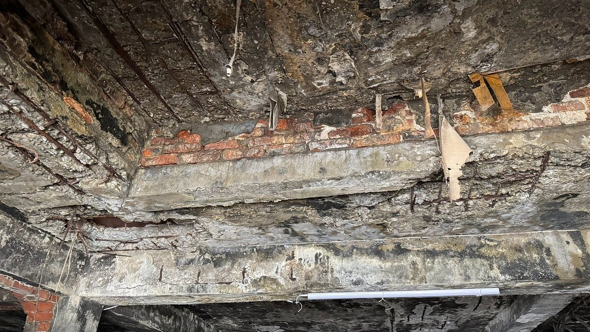 新北市都更處坦言,海砂屋若未送件申請或接受鑑定,市府也難以主動介入強制處理,呼籲住戶應理性面對安全風險。圖/新北市都更處提供